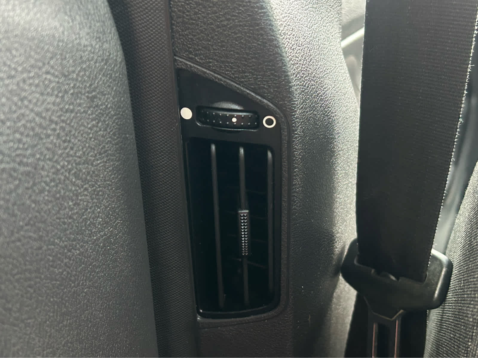 Used 2018 Ford Transit Connect XLT FWD image 16