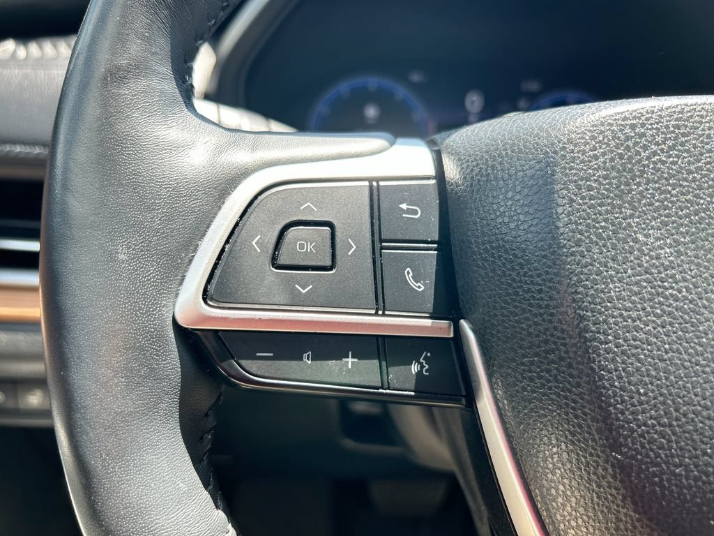Used 2024 Toyota Grand Highlander AWD image 17