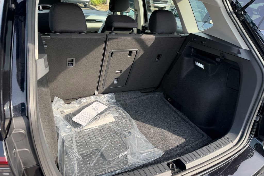 Certified 2025 Volkswagen Taos S image 30