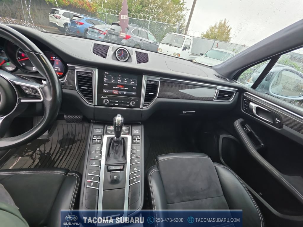 Used 2017 Porsche Macan Turbo AWD/4WD image 15