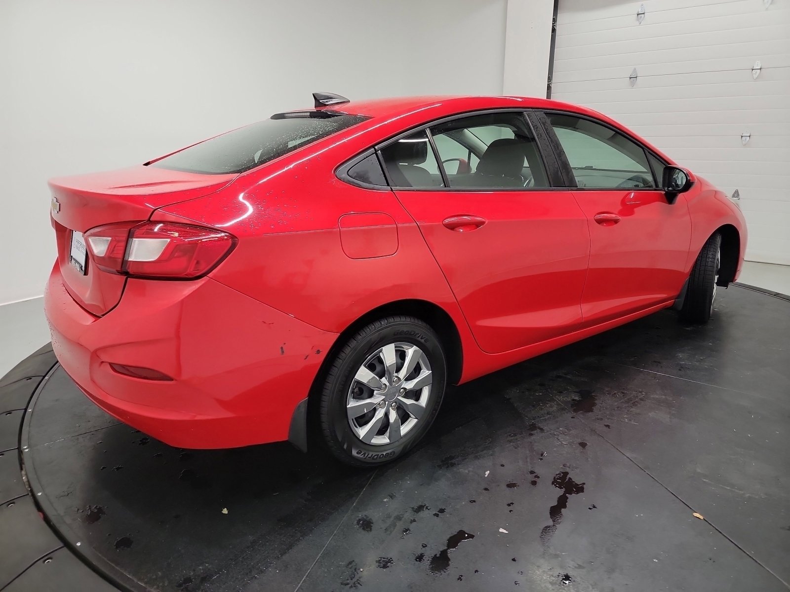 Used 2018 Chevrolet Cruze LS FWD image 9