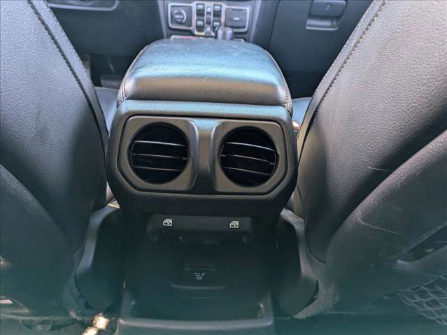 Used 2021 Jeep Wrangler Unlimited Rubicon AWD/4WD image 18