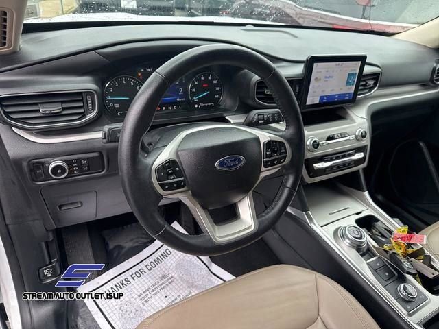 Used 2023 Ford Explorer XLT w/ Equipment Group 202A image 16