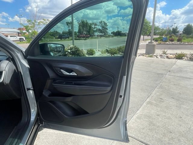 Used 2023 GMC Terrain SLT w/ Elevation Edition AWD/4WD image 33