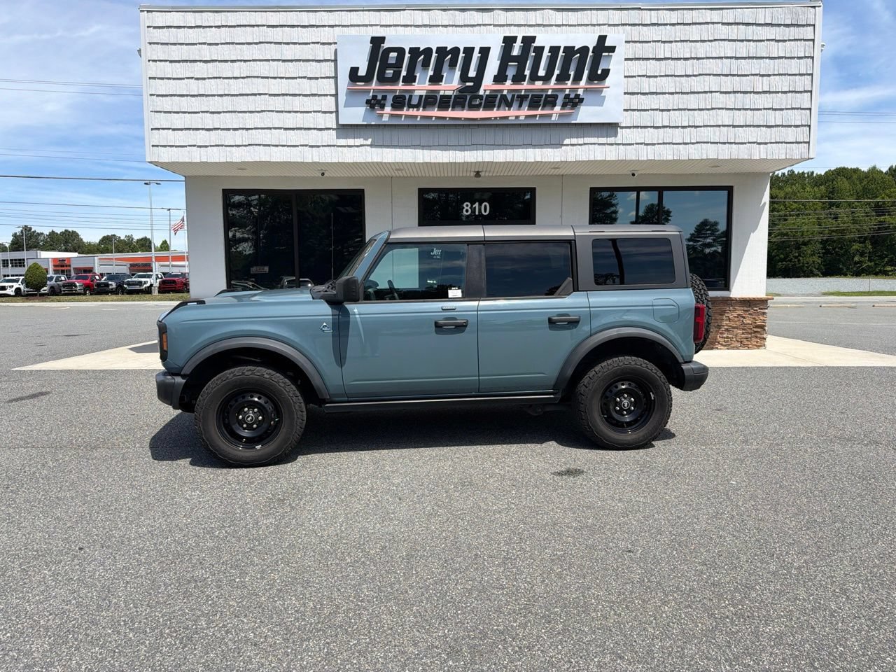Used 2022 Ford Bronco Black Diamond AWD/4WD image 1