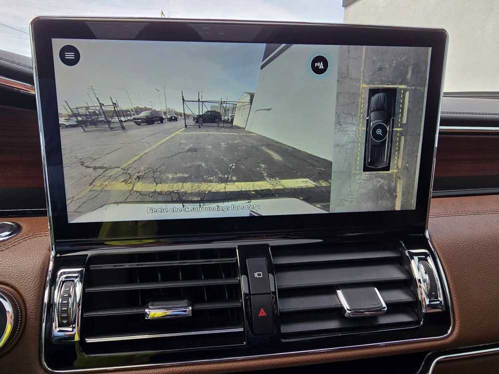 Used 2023 Lincoln Navigator Reserve image 24