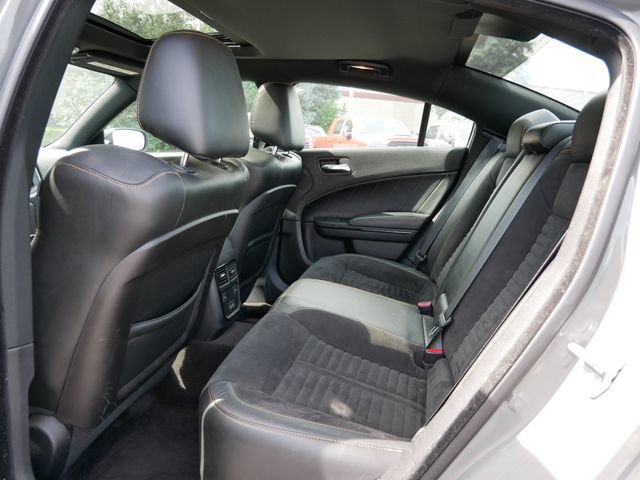 Used 2017 Dodge Charger R/T RWD image 17