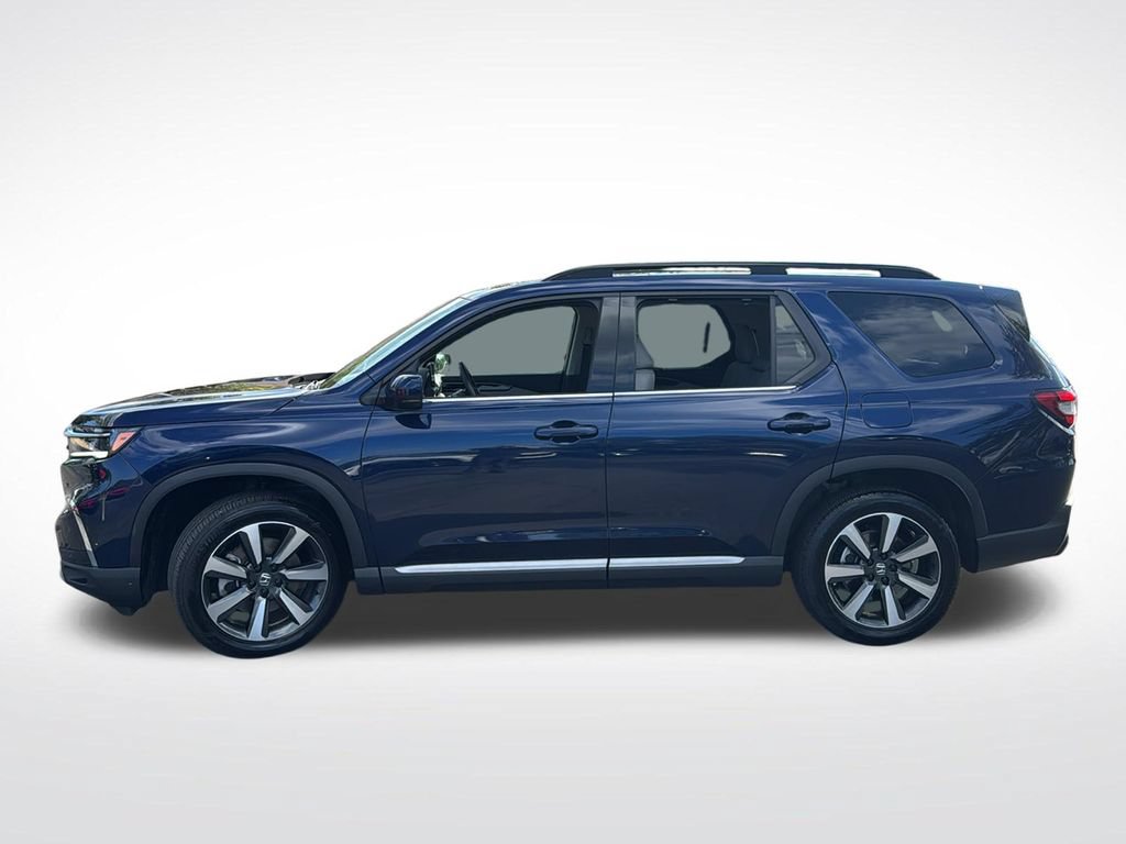 Certified 2025 Honda Pilot Touring image 4