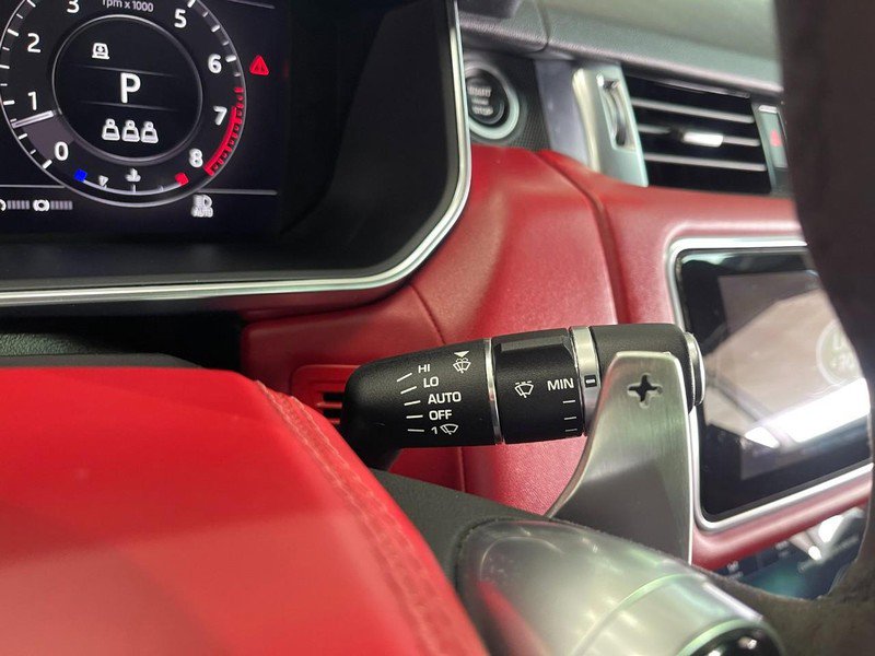 Used 2020 Land Rover Range Rover Sport HST image 31