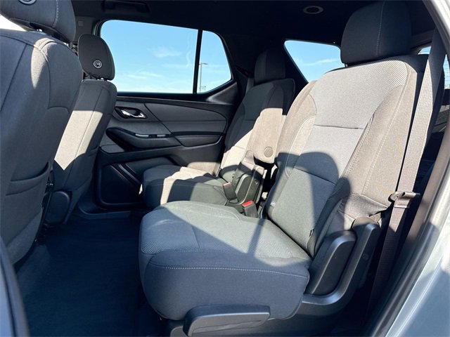 Used 2023 Chevrolet Traverse LT image 23