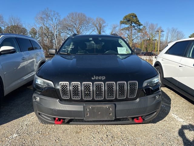 Used 2019 Jeep Cherokee Trailhawk image 2