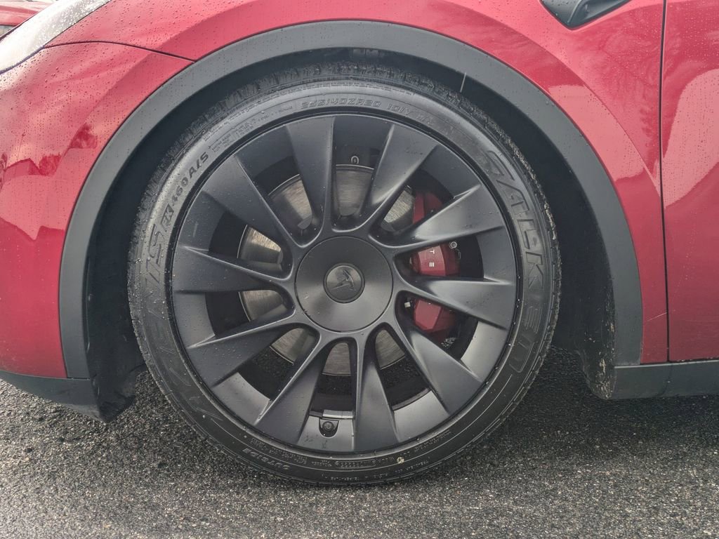 Used 2024 Tesla Model Y Long Range image 9