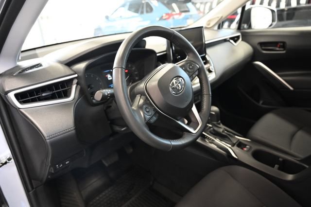 Used 2024 Toyota Corolla Cross LE w/ Moonroof Package AWD/4WD image 22