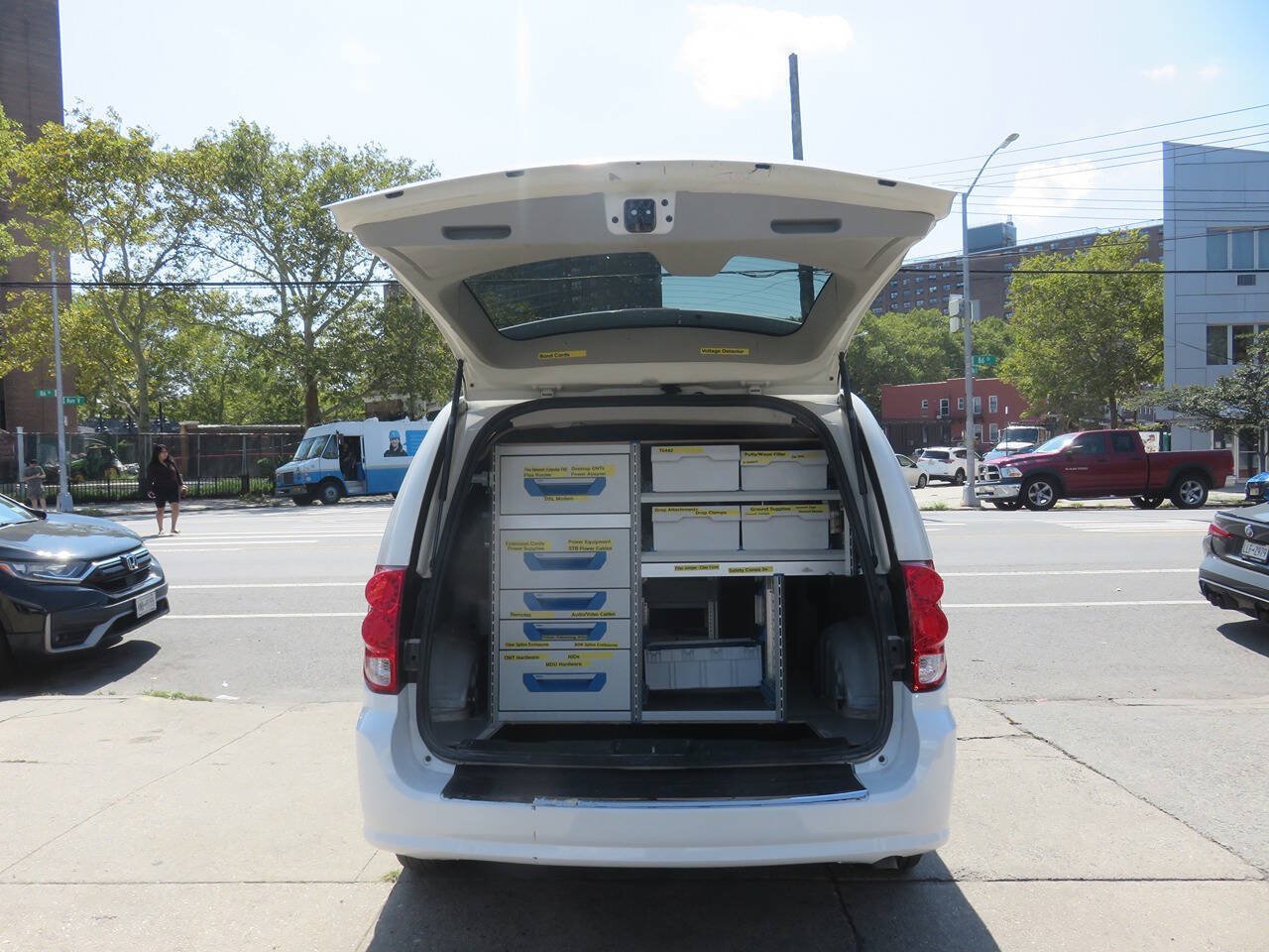 Used 2013 RAM C/V Tradesman FWD image 12