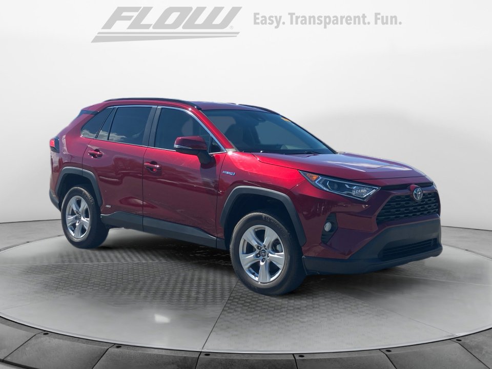 Used 2021 Toyota RAV4 XLE image 1