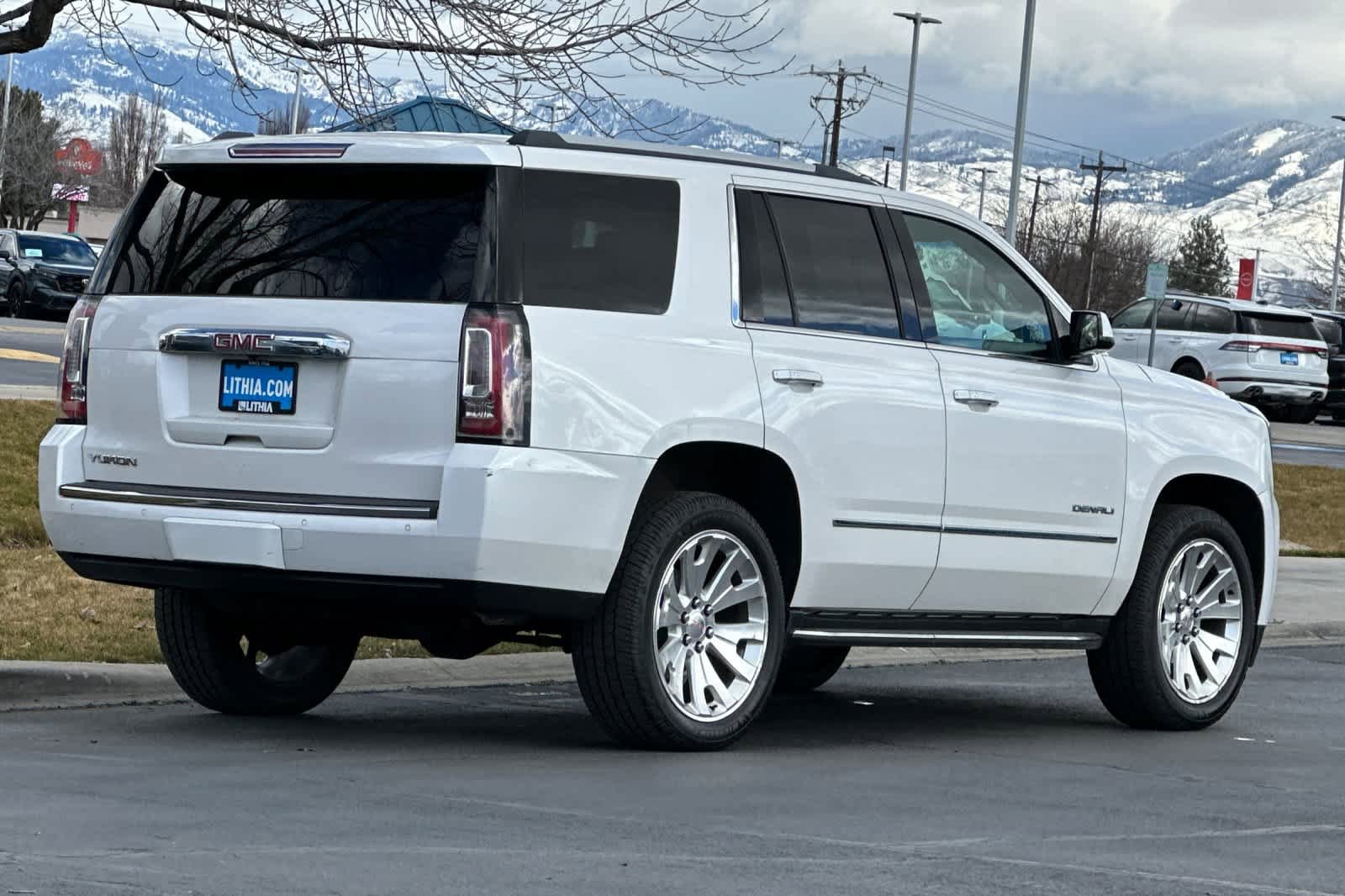 Used 2020 GMC Yukon Denali w/ Open Road Package image 2