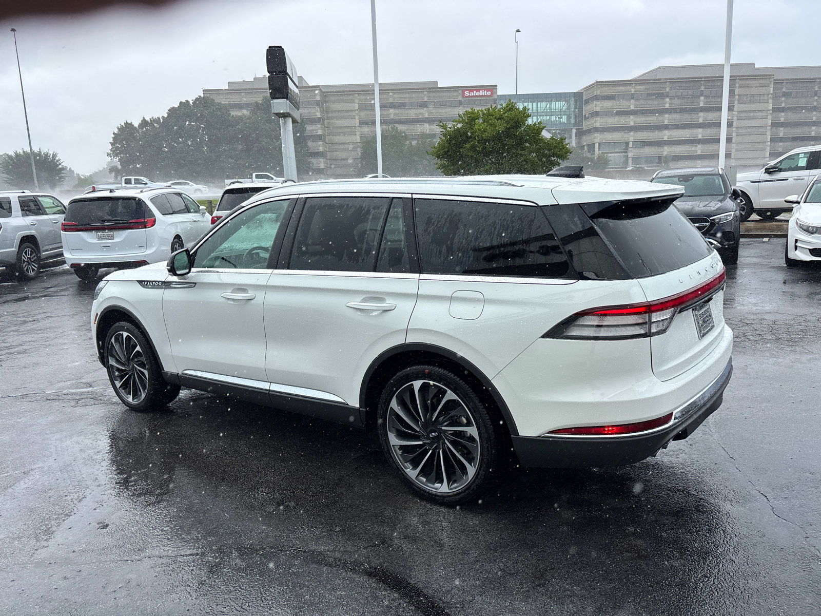 New 2026 Lincoln Aviator Reserve AWD/4WD image 5