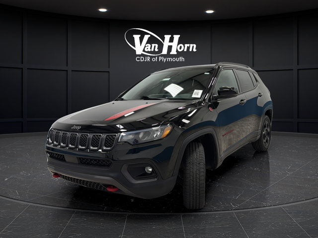 Used 2023 Jeep Compass Trailhawk w/ Trailer Tow Group AWD/4WD image 3
