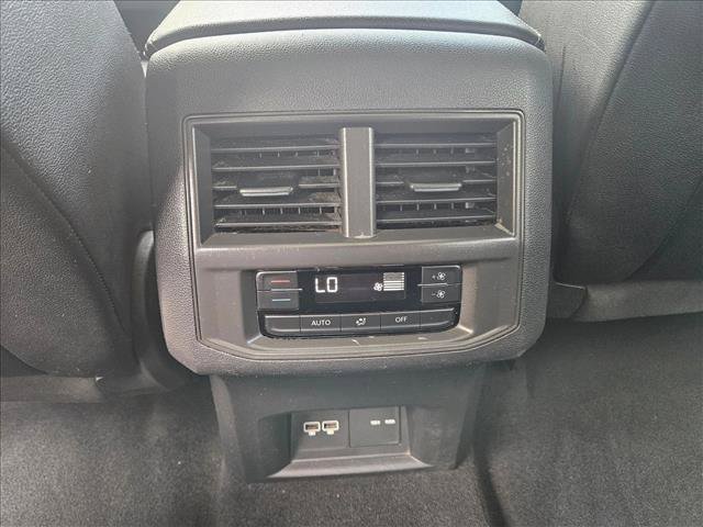 Used 2021 Volkswagen Atlas SEL AWD/4WD image 16