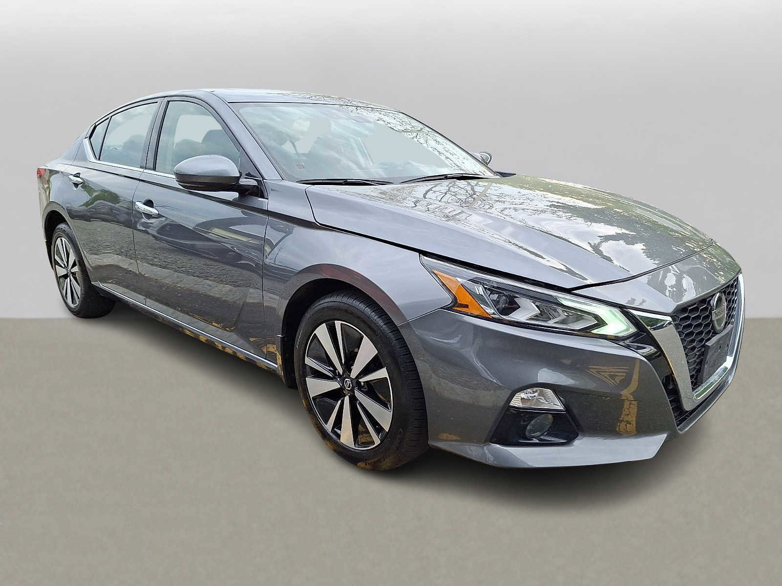 Used 2020 Nissan Altima 2.5 SV AWD/4WD image 3