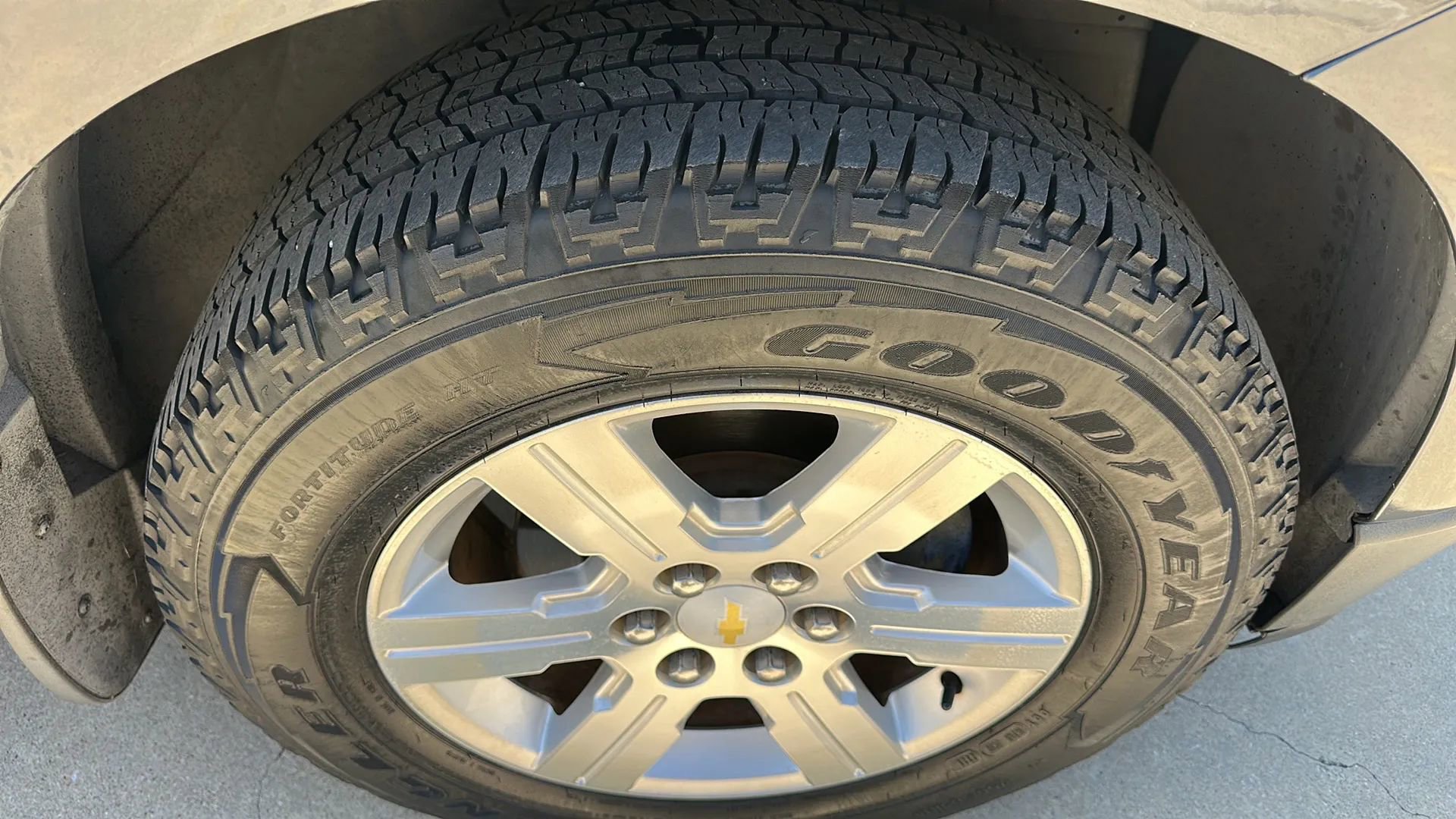 Used 2012 Chevrolet Traverse LT FWD image 10