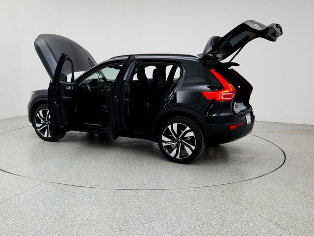 New 2026 Volvo XC40 B5 Ultra w/ Climate Package image 12