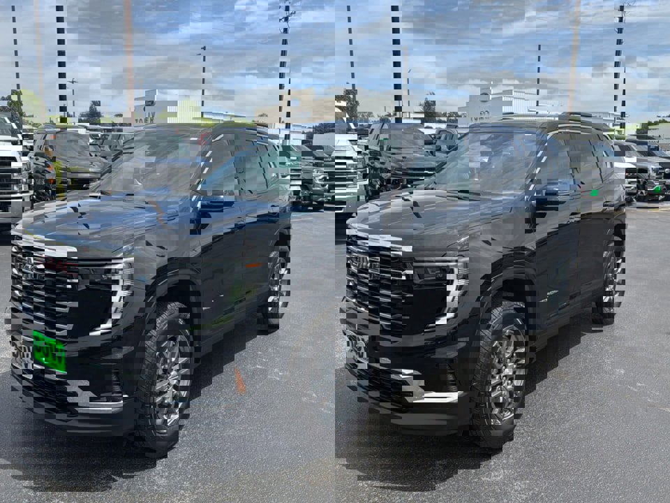 Used 2025 GMC Acadia Elevation FWD image 7