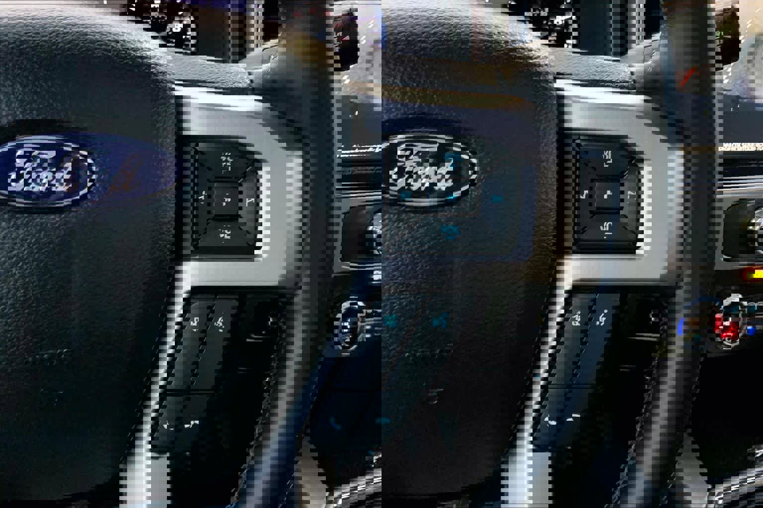 Used 2022 Ford F450 Platinum w/ FX4 Off-Road Package image 23