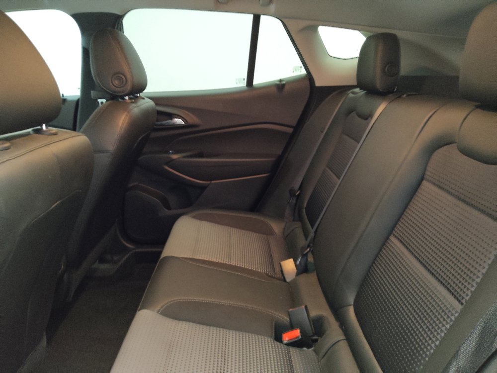 Used 2025 Chevrolet Trax LT w/ Driver Confidence Package FWD image 18