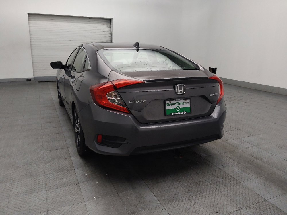Used 2018 Honda Civic Touring image 5