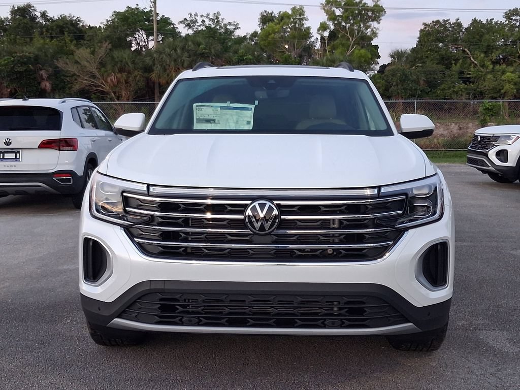 New 2026 Volkswagen Atlas SE FWD image 2