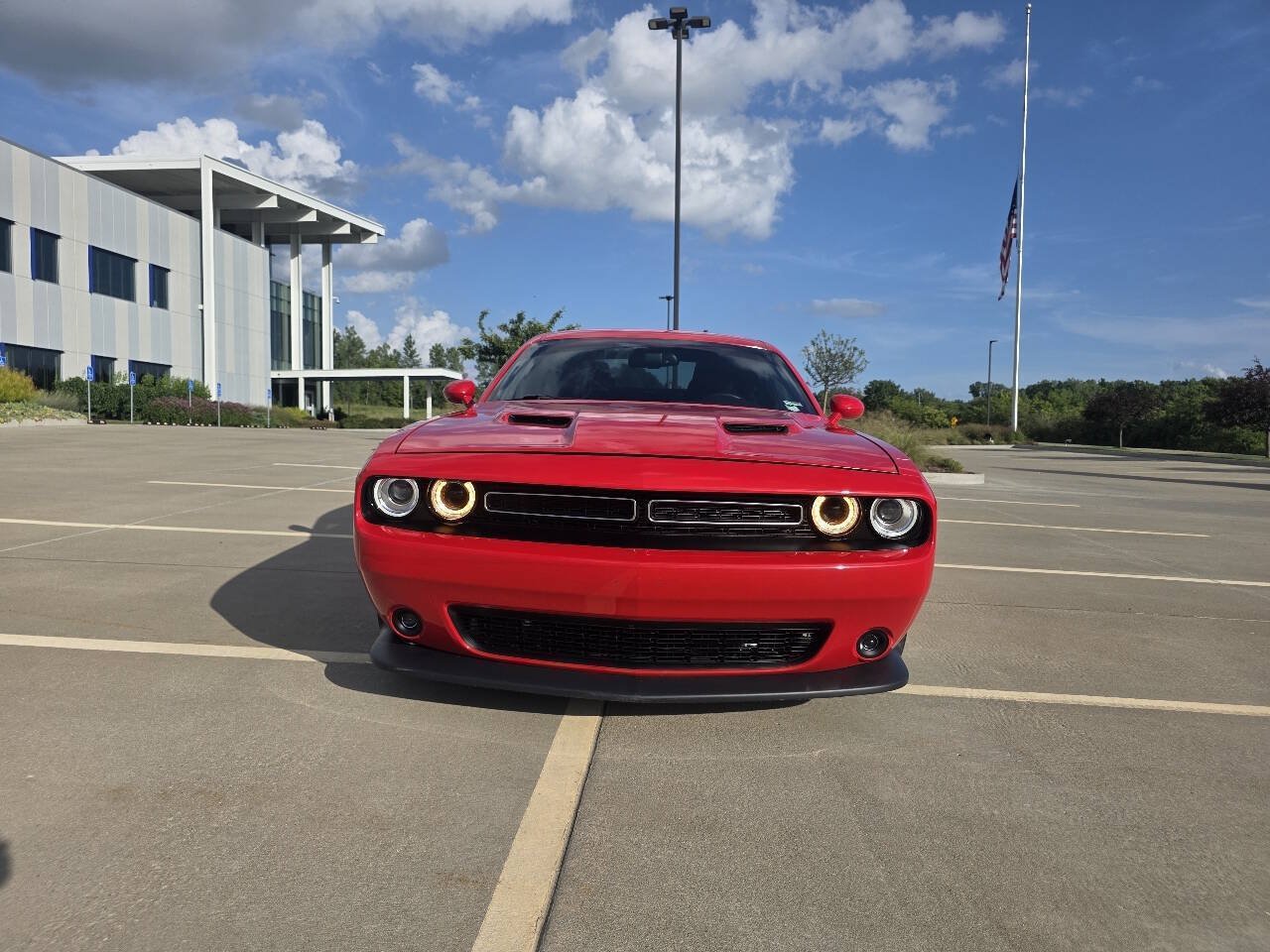 Used 2015 Dodge Challenger R/T Scat Pack RWD image 4