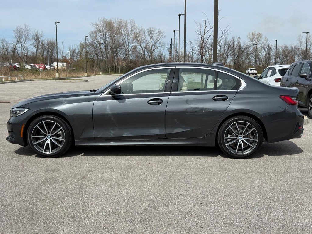 Used 2019 BMW 330i xDrive Sedan w/ Driving Assistance Package image 2