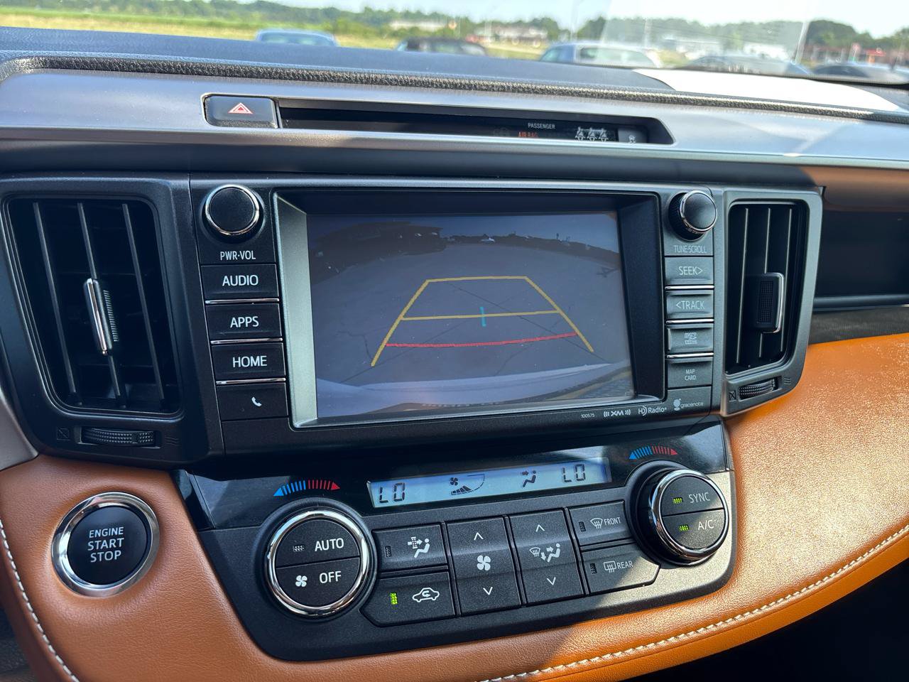 Used 2018 Toyota RAV4 Limited FWD image 16
