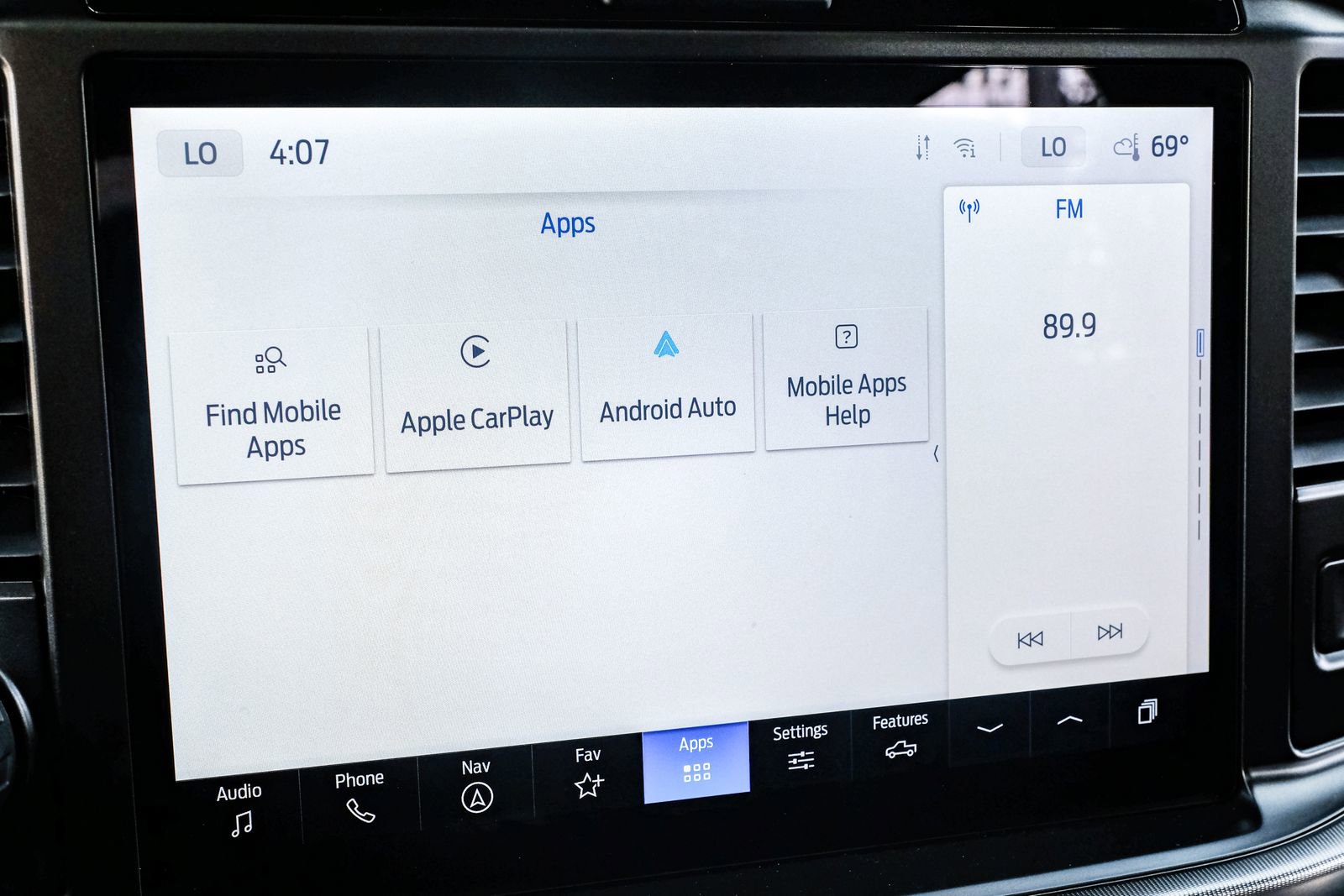 Used 2025 Ford F150 Lariat w/ Equipment Group 502A High image 31