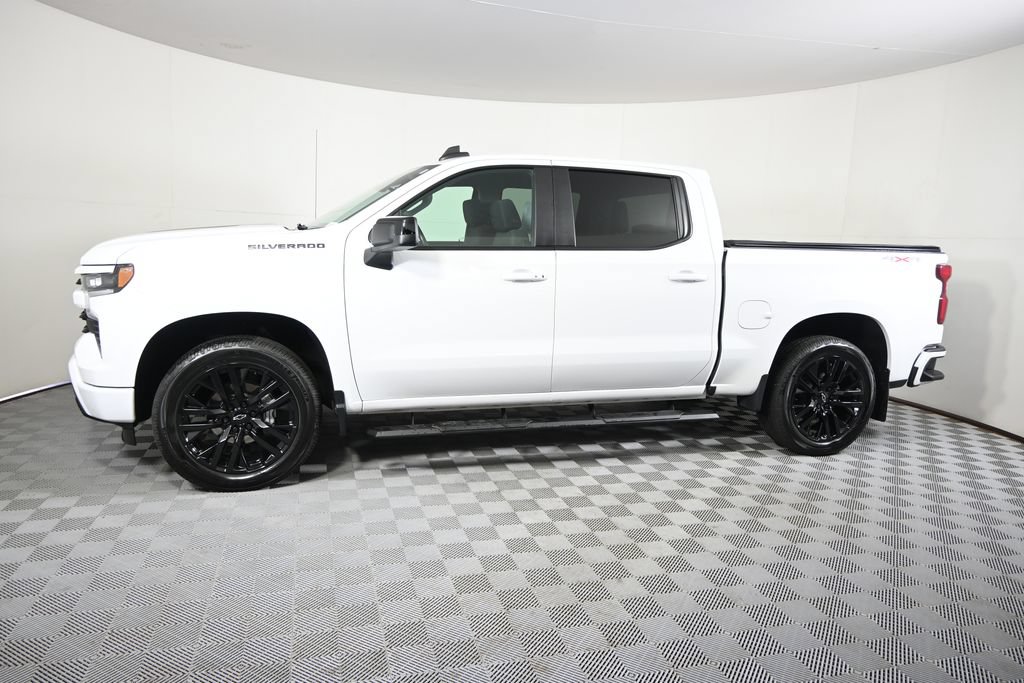 Used 2023 Chevrolet Silverado 1500 RST w/ Rally Edition AWD/4WD image 2