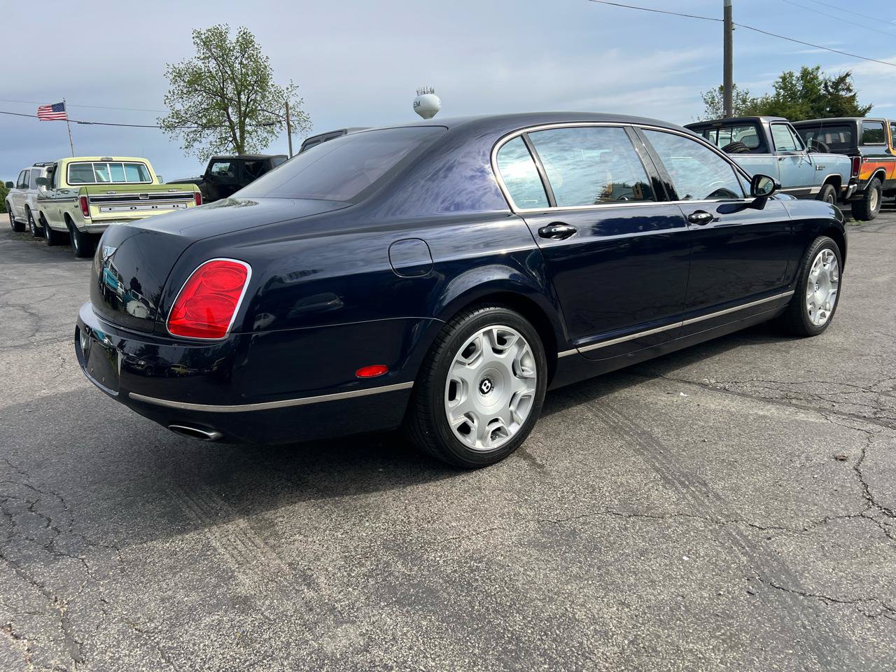 Used 2009 Bentley Flying Spur Flying Spur AWD/4WD image 5