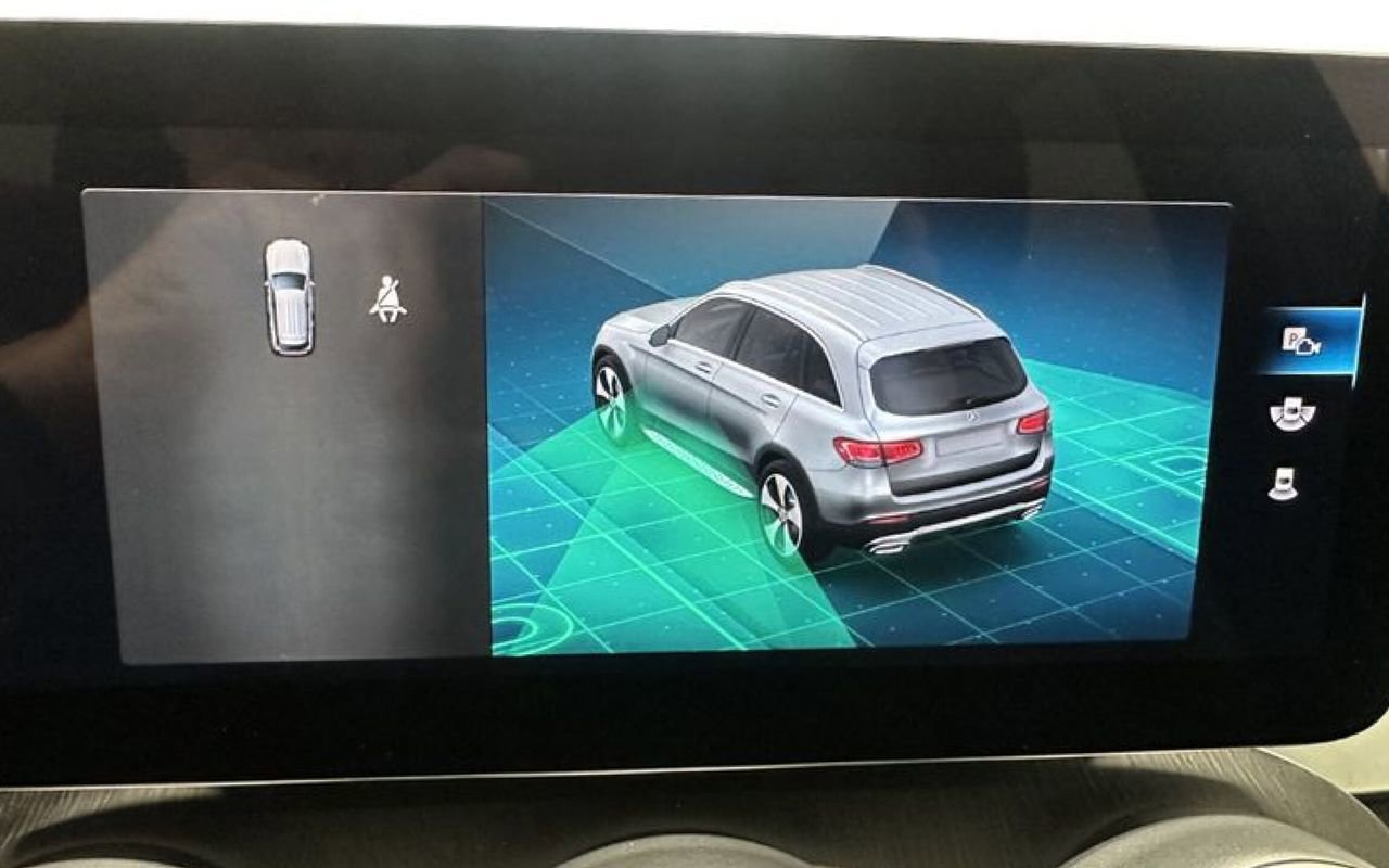 Used 2021 Mercedes-Benz GLC 300 4MATIC image 21