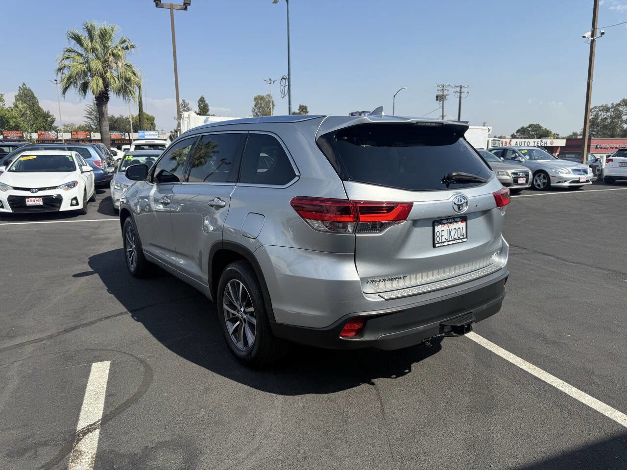 Used 2018 Toyota Highlander XLE image 5