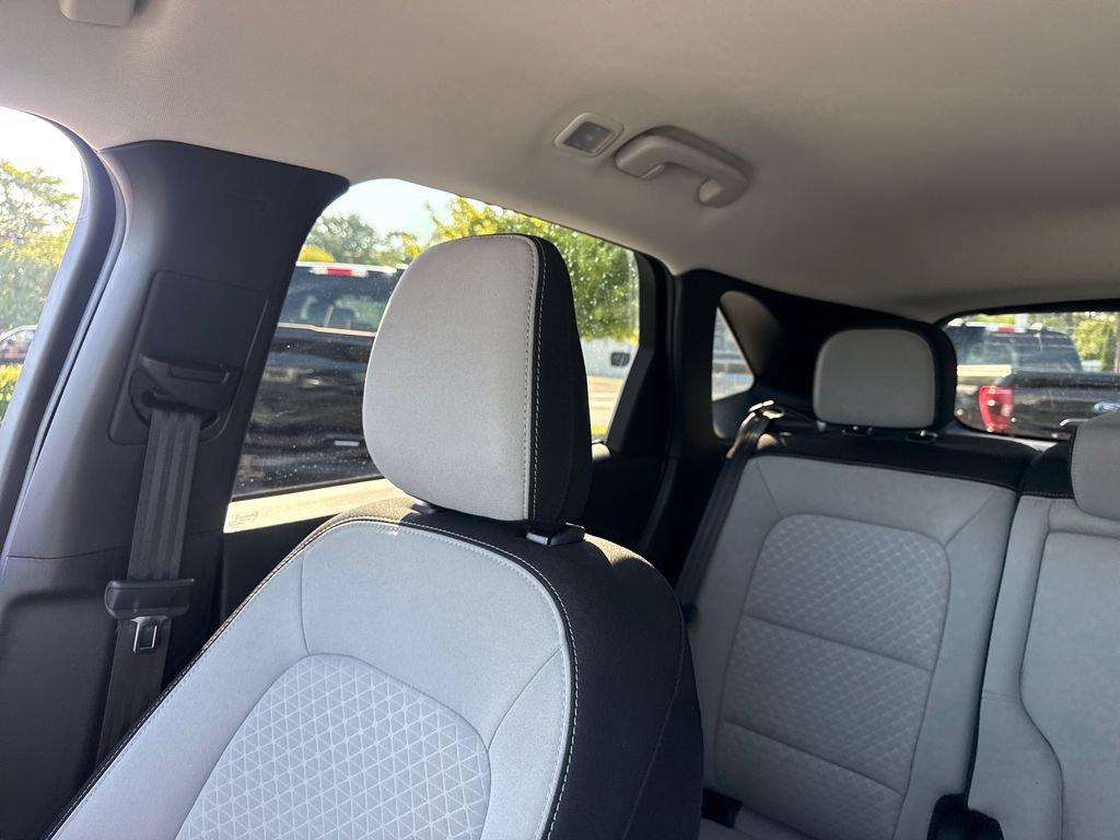 Used 2025 Ford Escape Active w/ Tech Pack #1 FWD image 32