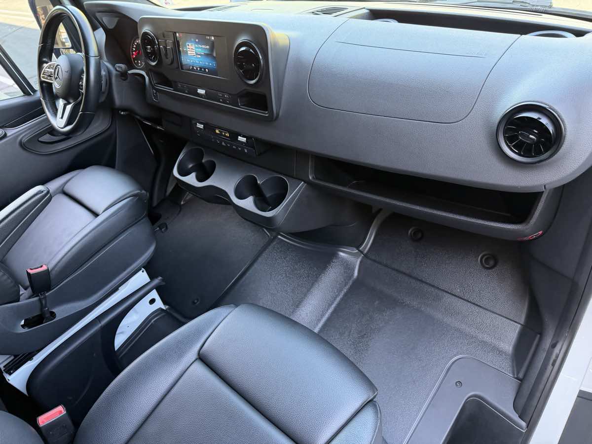 Used 2022 Mercedes-Benz Sprinter 2500 image 20
