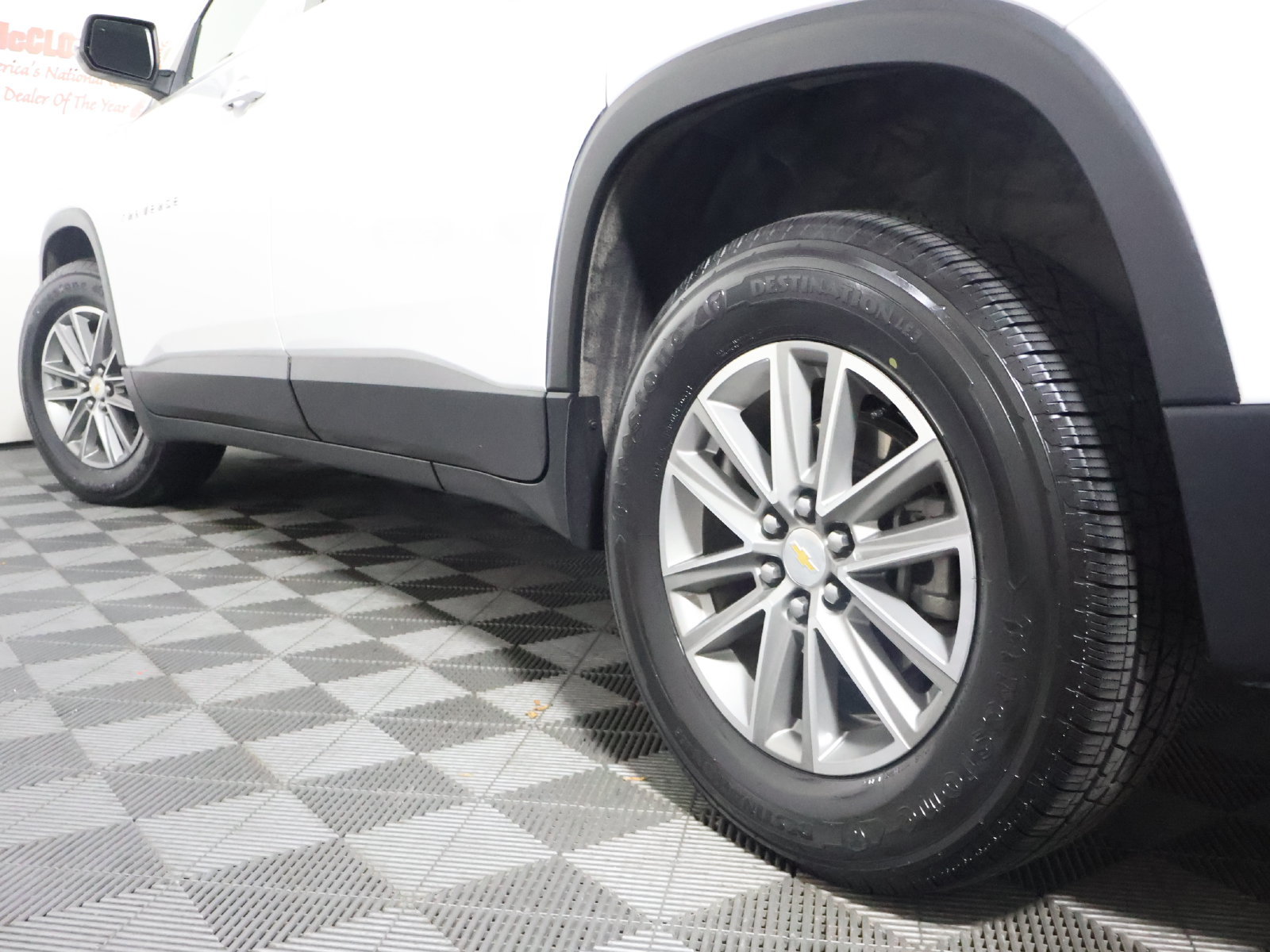 Used 2023 Chevrolet Traverse LT AWD/4WD image 13