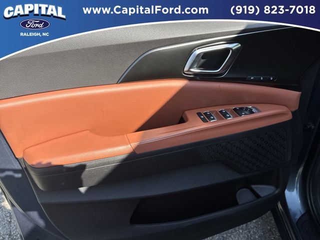 Used 2025 Kia Carnival SX FWD image 20