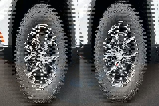 New 2026 GMC Acadia AT4 w/ Luxury Package image 14