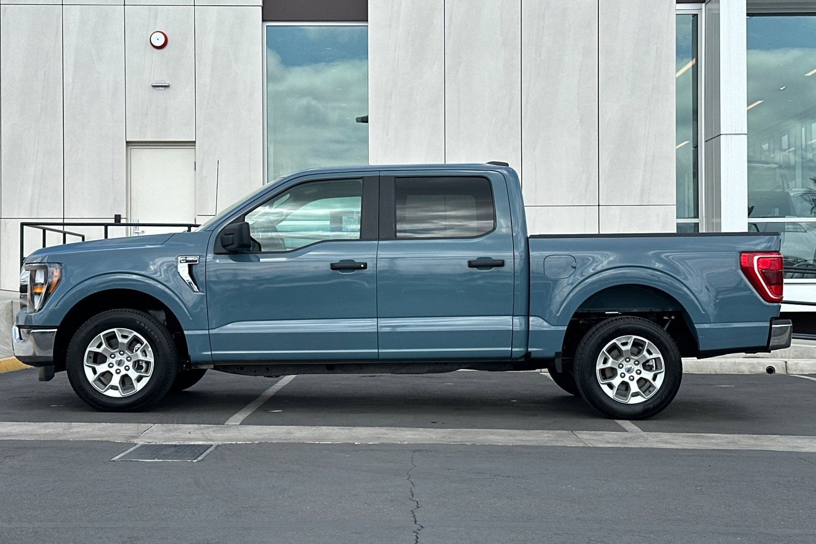 Used 2023 Ford F150 XLT image 6