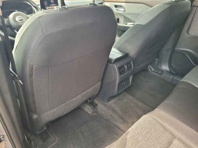 Certified 2023 Nissan Rogue SV FWD image 14