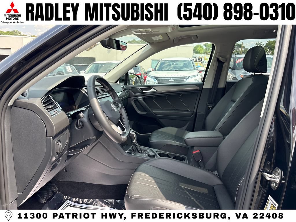Used 2023 Volkswagen Tiguan SE w/ Panoramic Sunroof Package AWD/4WD image 5