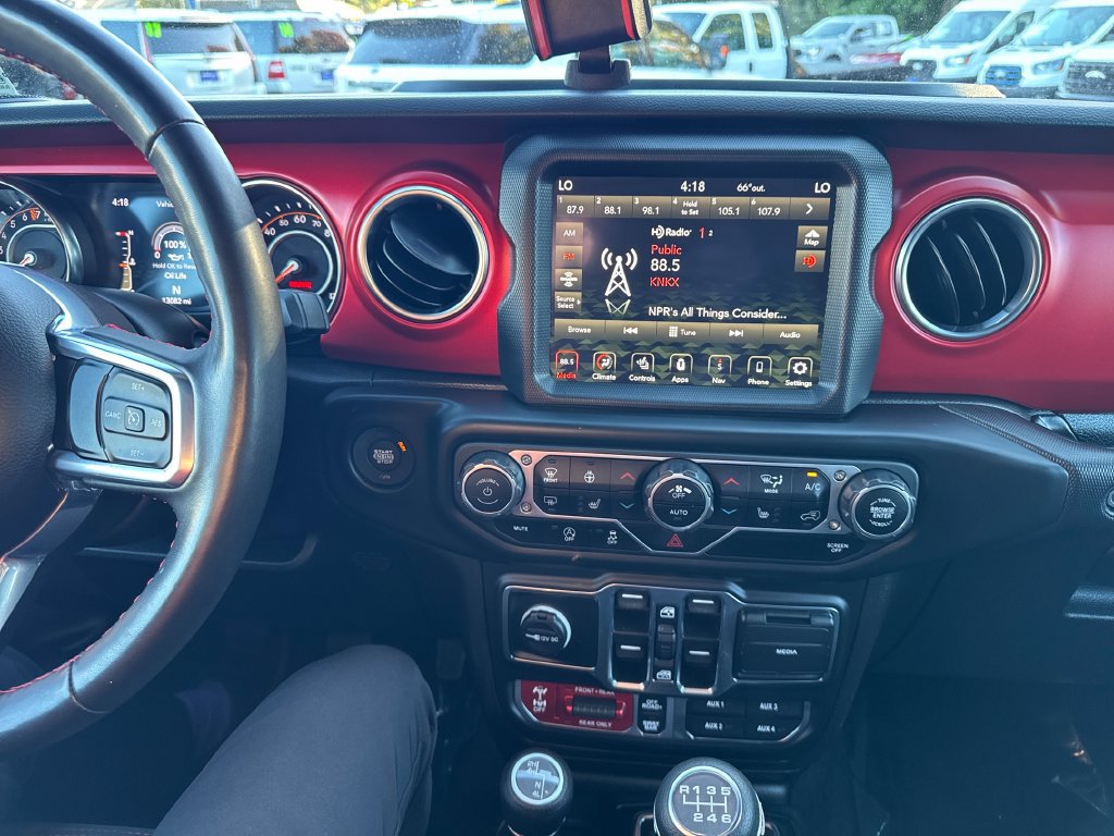 Used 2023 Jeep Gladiator Rubicon w/ Cold Weather Group AWD/4WD image 20