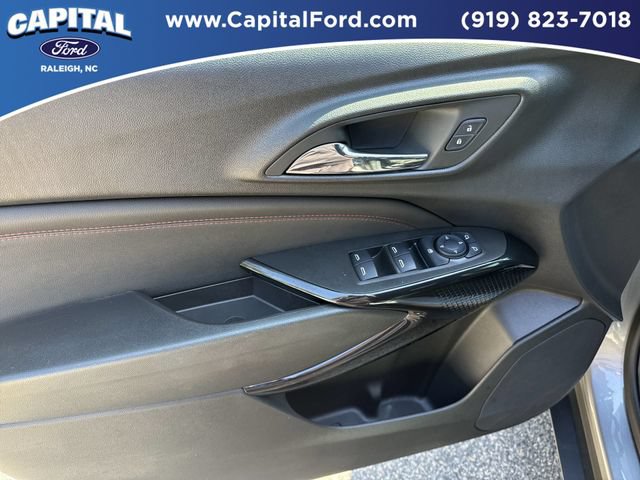 Used 2025 Chevrolet Trax RS w/ Driver Confidence Package FWD image 20