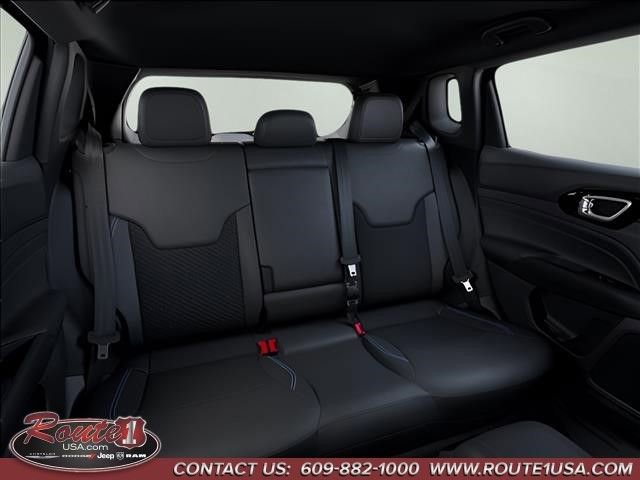 New 2026 Jeep Compass Latitude w/ Quick Order Package 29K AWD/4WD image 17